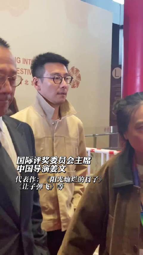 走路霸气带风，一部直接封神，刷新国产电影多项票房纪录