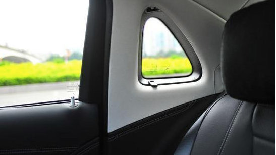 汽车出现这四种情况，说明刹车油该换了！