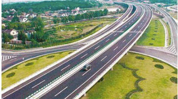 汽车的天窗虽不起眼，但天窗养护不能轻易忽视！这些窍门你都懂吗