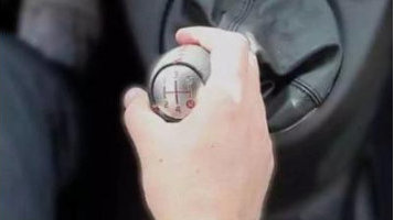 汽车空调制冷效果不好别着急充氟，先检查这几个地方，别花冤枉钱