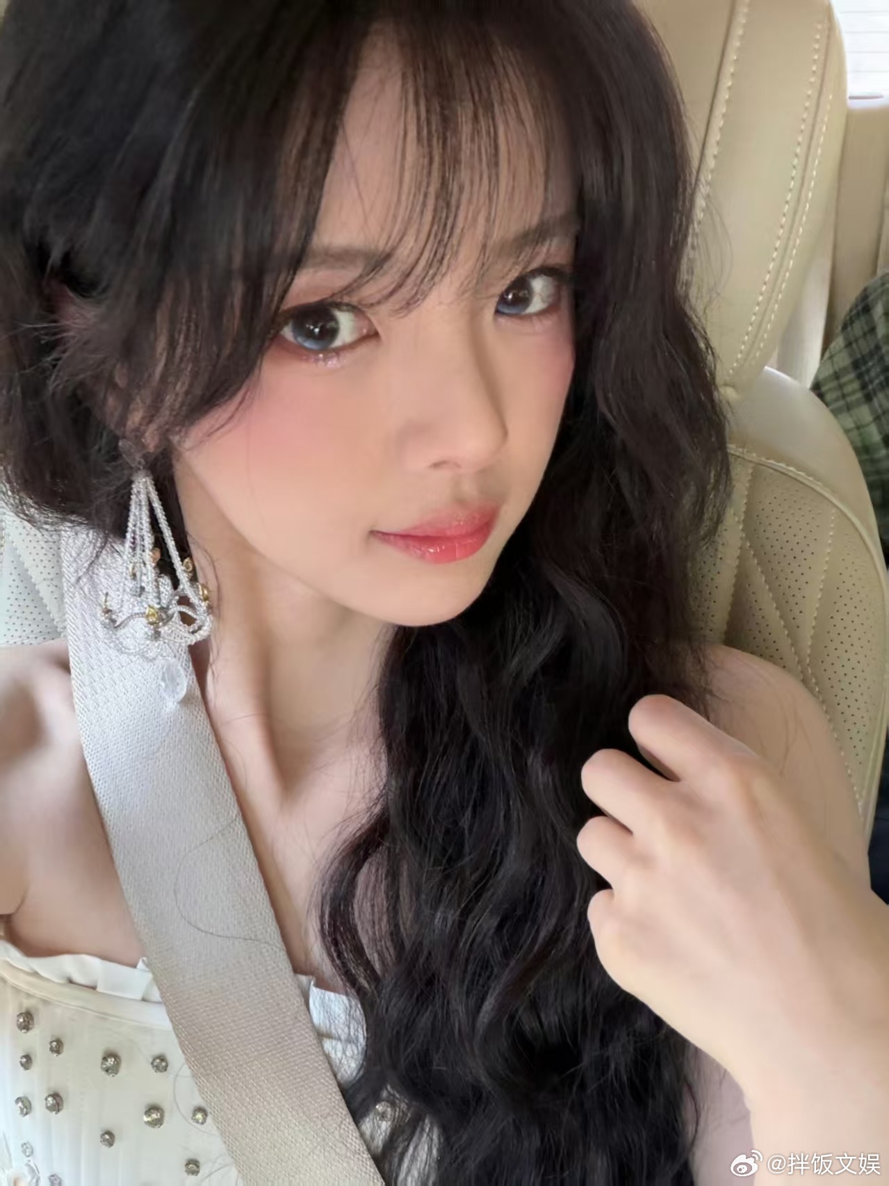 杨超越内耗自己，学习表达情绪促人际