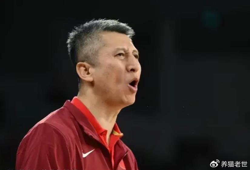 男篮二连胜，郭士强不用下课，张镇麟、焦泊乔不该再入选国家队