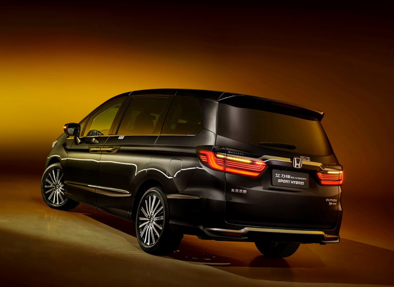 全黑套件上身 2024款的艾力绅上市