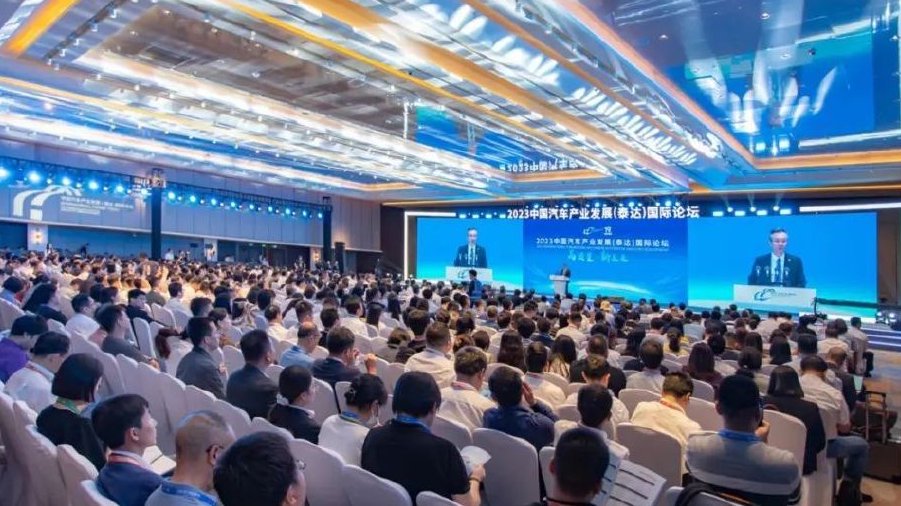 理中国新贵撼动百年权威｜豪华之变（下）性看待内卷，让汽车回归本质