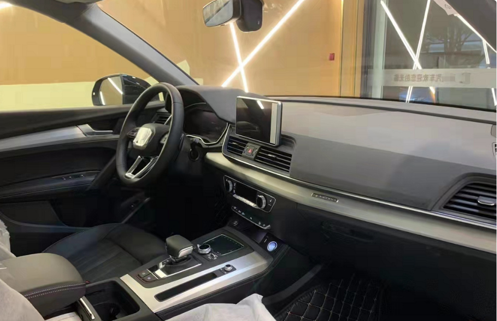 性能梦的碰撞!大众途锐20周年特别版对比奥迪Q5L