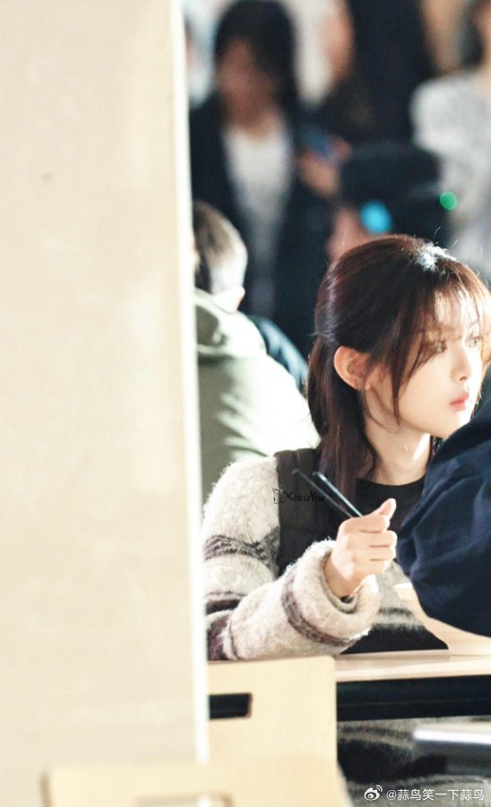 杨超越董思成食堂同框用餐路透曝光