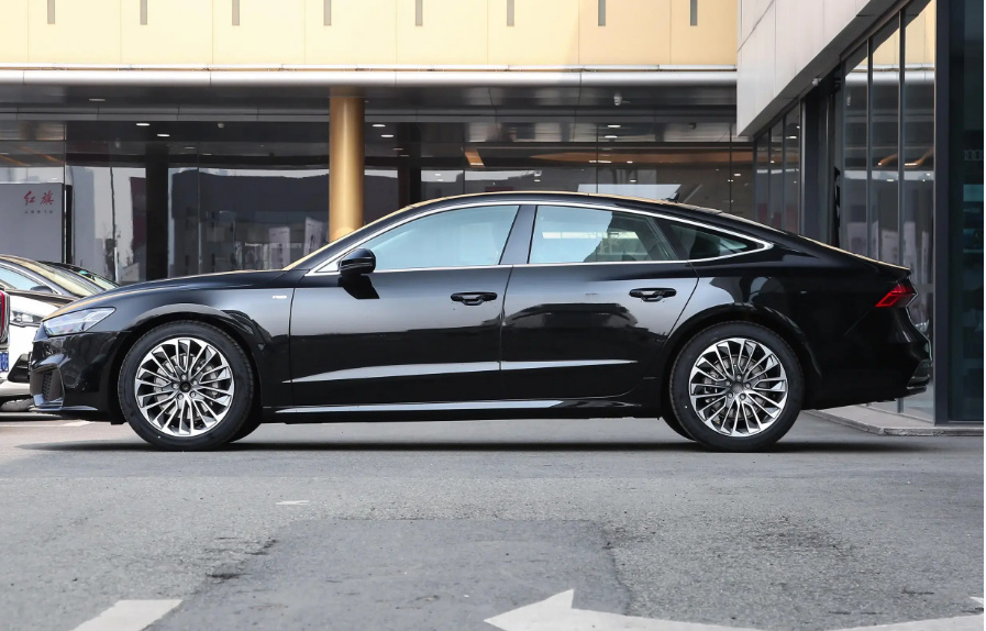 帅就完了!奥迪A7对比宝马6系GT,谁更吸引年轻人?