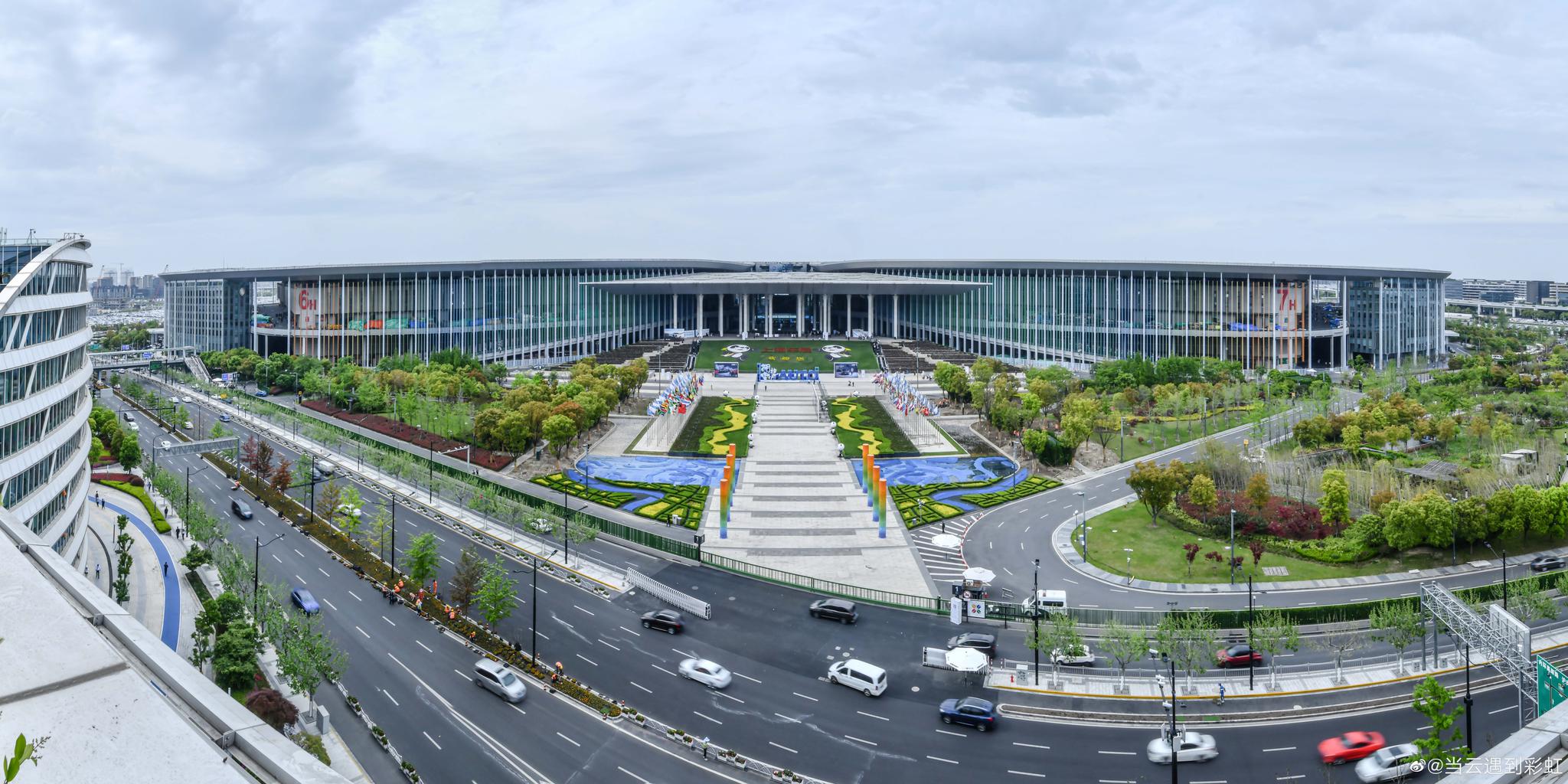 遇见四叶草，遇见车展