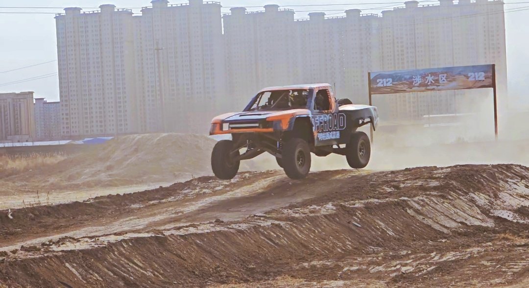 一套悬架 一套房 ​Baja奖杯卡车拉力体验 ​@AHRT赛车队 开辟新领域