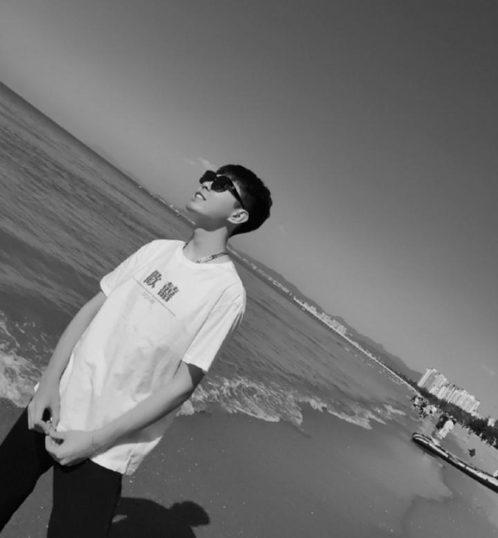 刘学州去世,朋友:他有抑郁史,在找到亲生父母后就停止服药了,我们会起诉网暴者休闲区蓝鸢梦想 - Www.slyday.coM 刘学州去世,朋友:他有抑郁史,在找到亲生父母后就停止服药了,我们会起诉网暴者休闲区蓝鸢梦想 - Www.slyday.coM