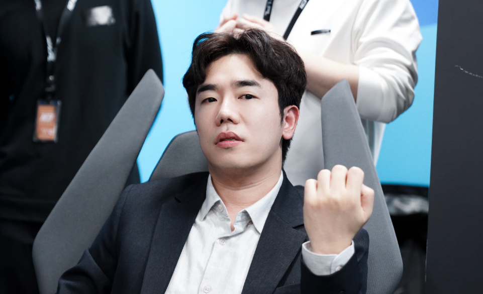 银河战舰瑟瑟发抖？管泽元新年愿望：JDG夺冠！尺帝FMVP休闲区蓝鸢梦想 - Www.slyday.coM