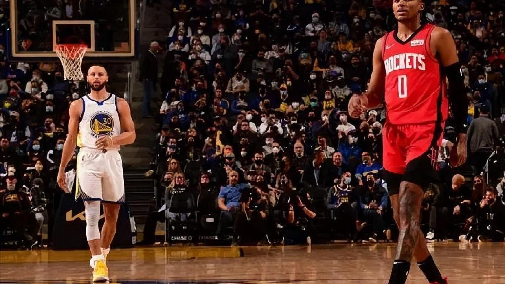 勇士客场挑战热火双方鏖战至最后一秒分胜负