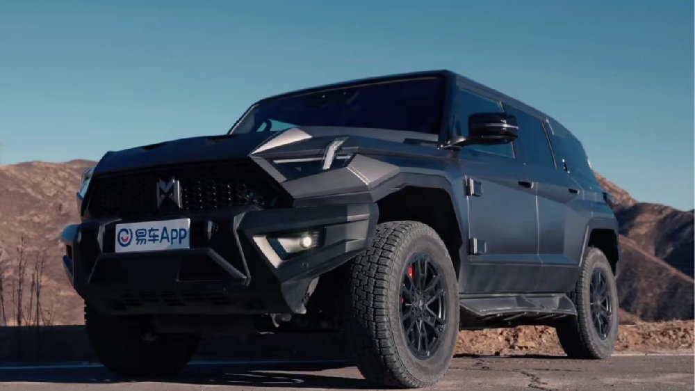 中英德硬派越野三国杀，猛士917力挫奔驰大G、路虎卫士