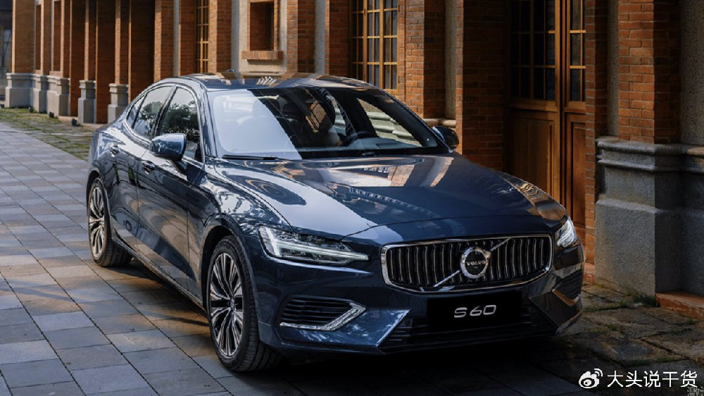 沃尔沃S60 vs 凯迪拉克CT5，谁才是真正的“质价比之王”？