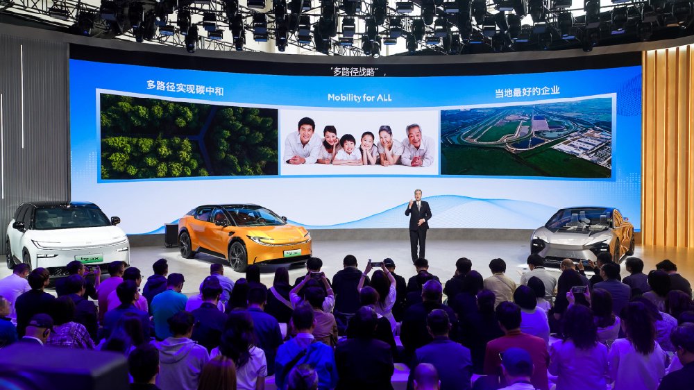 谁能活着走出上海车展？