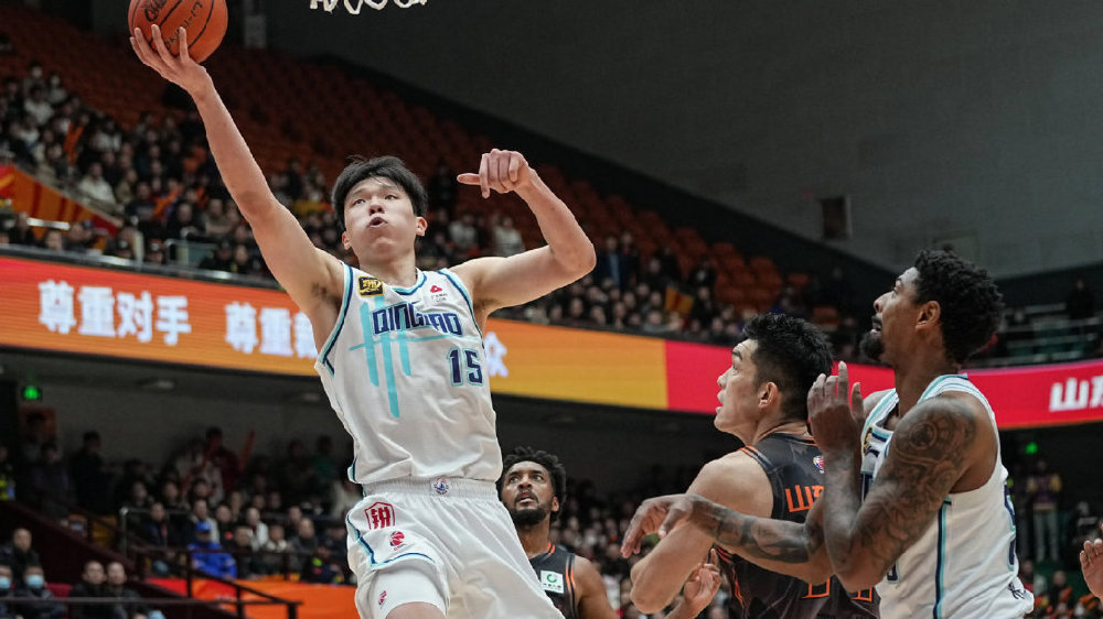 杨瀚森接班人现端倪，青岛欲出手，广东核心成焦点