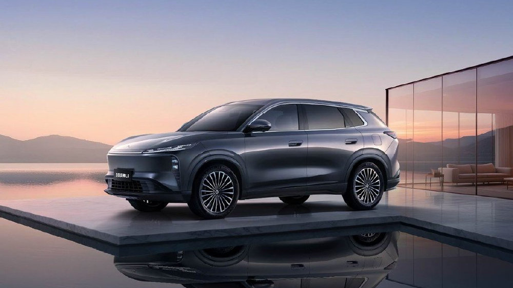 配15万级舒享座舱 东风风神L8上市 限时售价11.99万元起