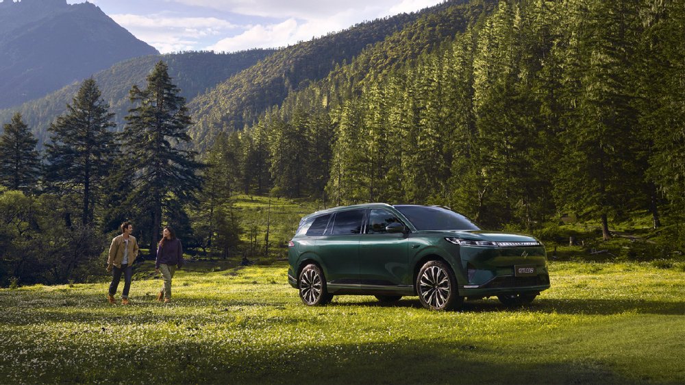 20万级家用六座SUV怎么选？eπ008对比零跑C16，不吹不黑！