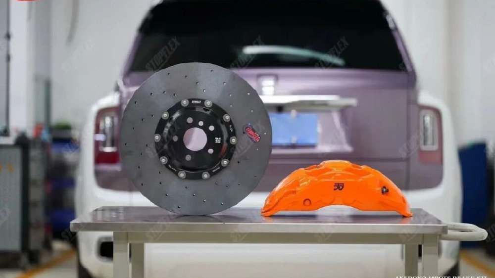 劳斯莱斯库里南升级STOPFLEX碳陶刹车案例