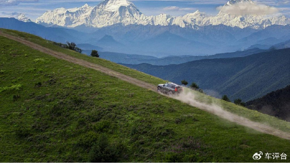 车评台|CLTC纯电续航215km 猛士M817 Max+版通勤露营长穿适配全场景