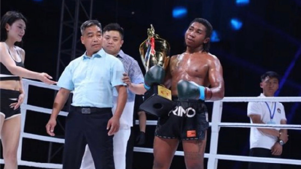 黑人猛将姆巴佩放话KO张美煊！10月25日晚大战一触即发