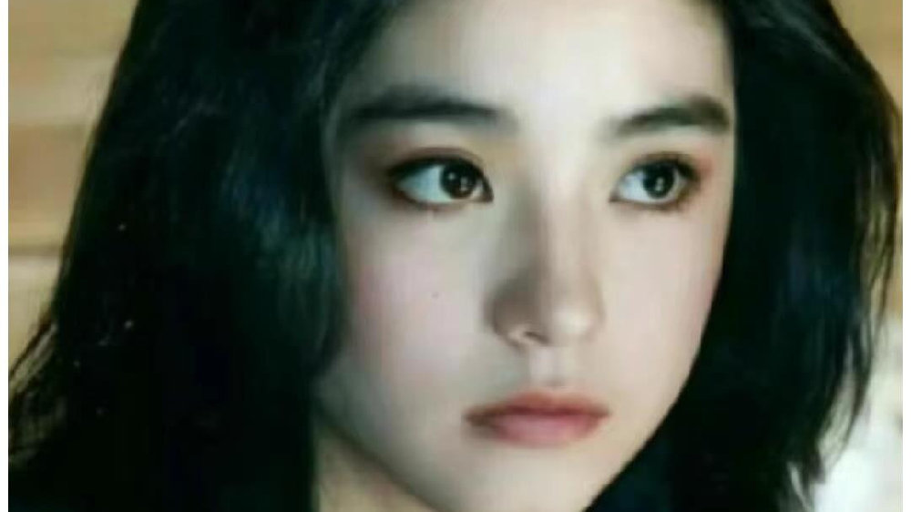 林青霞一顿8菜厨师白发！11亿豪宅失火救狗，王祖贤300亿身价揭秘