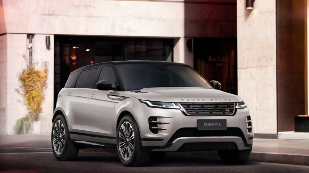 自带光环，豪车面对面，揽胜极光L对比宝马X3