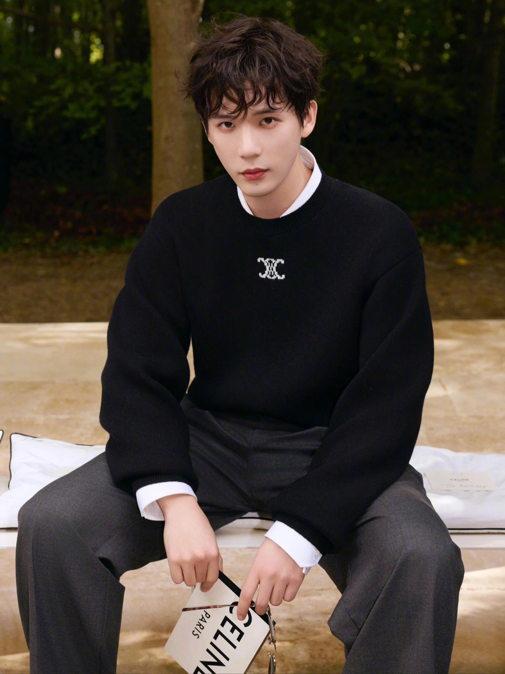 王安宇明日官宣Celine品牌合作