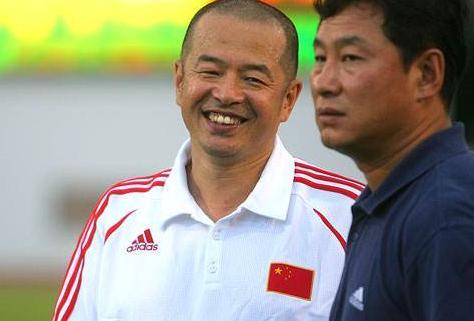 他是中国足球的“老鼠屎”，凭一己之力搞乱国足，公开贪污123万