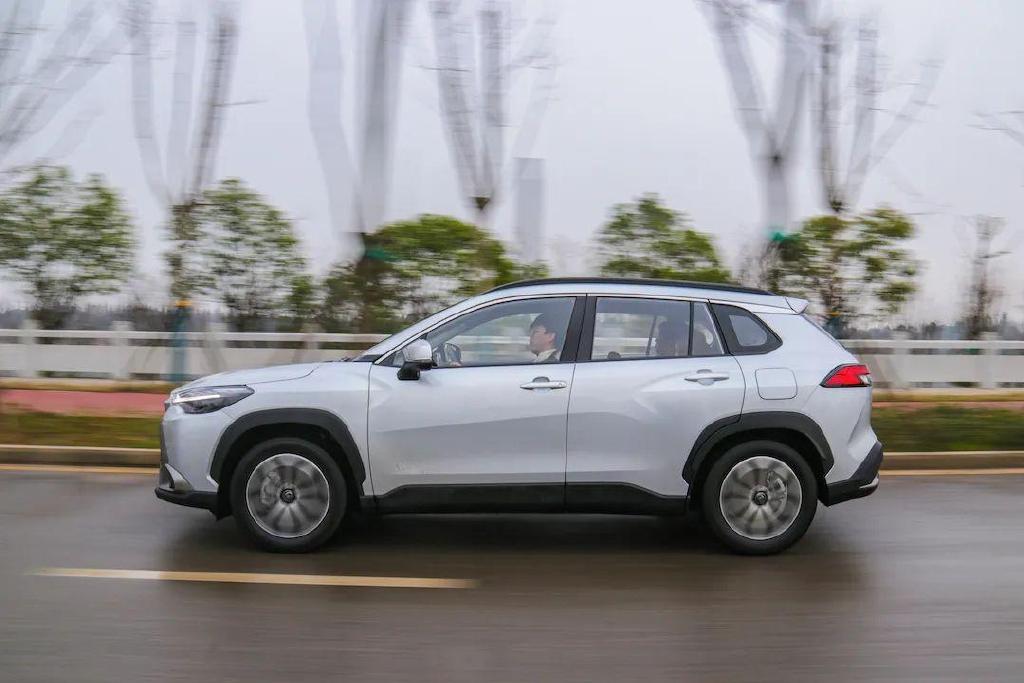 本田ZR-V对比丰田锋兰达,“两田”又杠起来了?