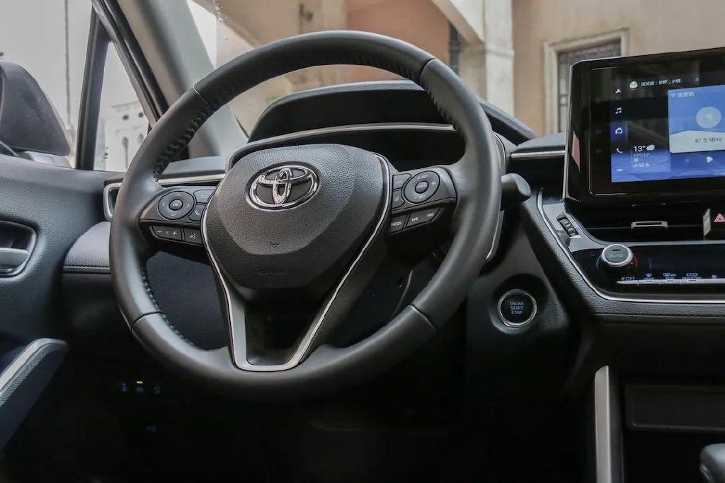 本田ZR-V对比丰田锋兰达,“两田”又杠起来了?