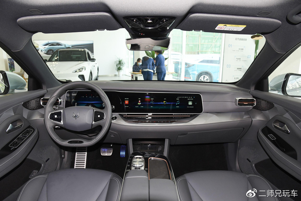 预算30万,阿尔法S和Model 3谁更加全能?