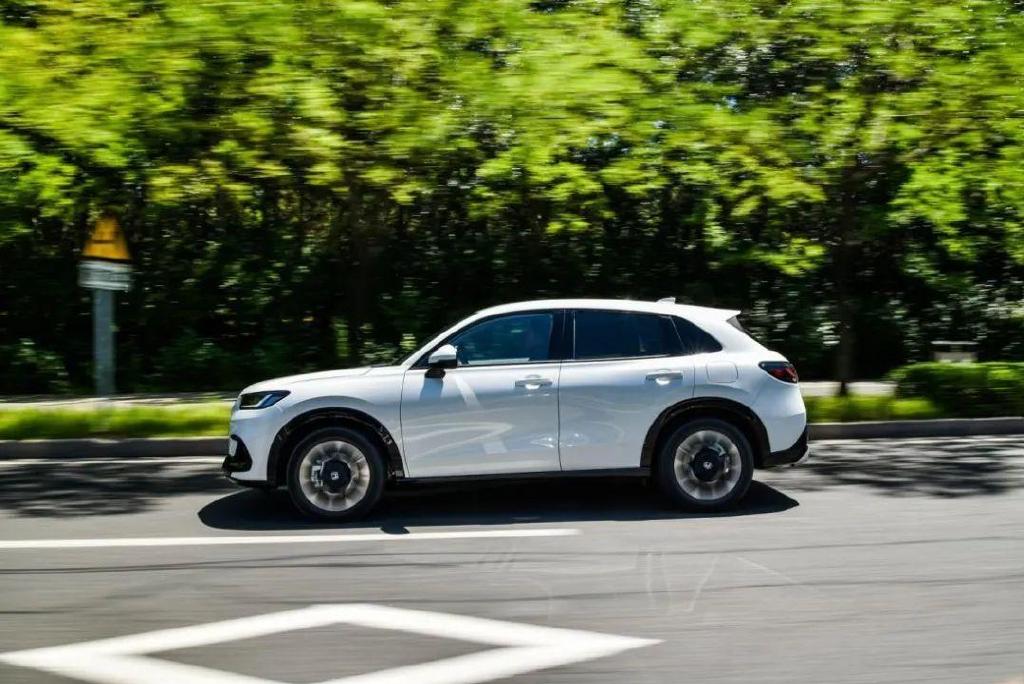 本田ZR-V对比丰田锋兰达,“两田”又杠起来了?