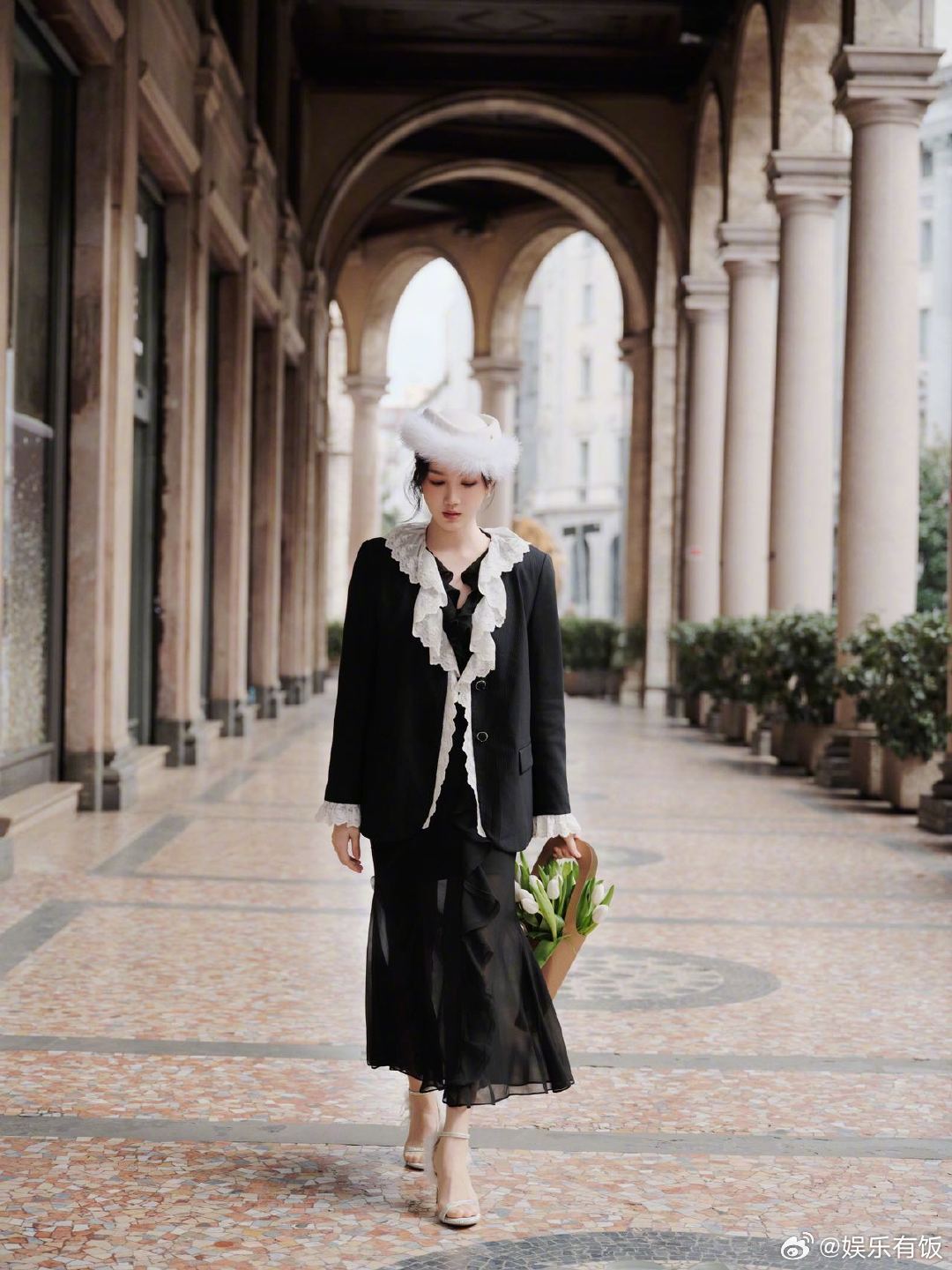 城市即秀场， @陈小纭 首次亮相米兰时装周，遇见春天，每一步都自带氛围感