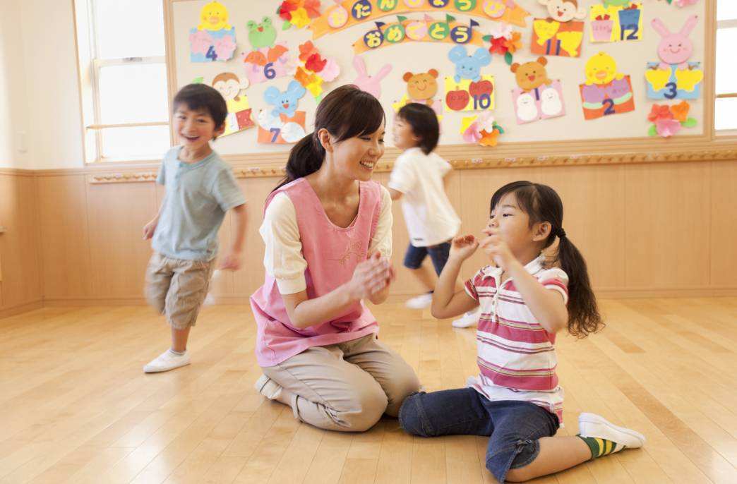 孩子上了幼儿园就规矩一回到家就现原形原因出在父母身上