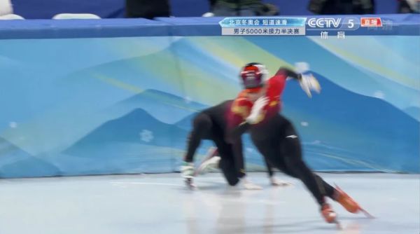 上热搜!昨晚那一秒,发生了什么?看看裁判员怎么说休闲区蓝鸢梦想 - Www.slyday.coM 上热搜!昨晚那一秒,发生了什么?看看裁判员怎么说休闲区蓝鸢梦想 - Www.slyday.coM