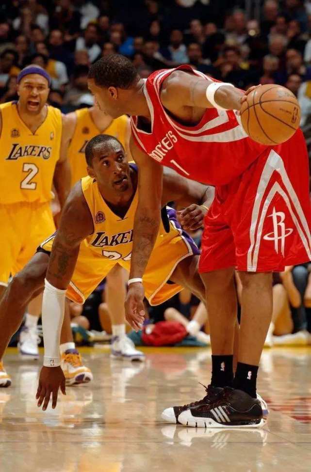 盘点nba单手持球:麦迪a级,乔丹不用食指才s级,sss级是真大神