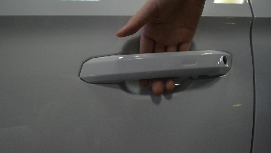 同品牌同定位同价格,卡罗拉与雷凌到底应该怎么选?