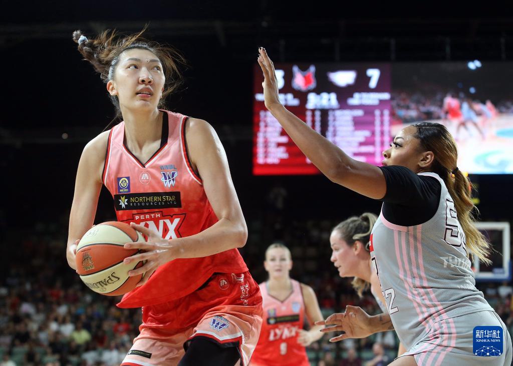 澳大利亚女篮联赛：珀斯山猫胜悉尼大学火焰队