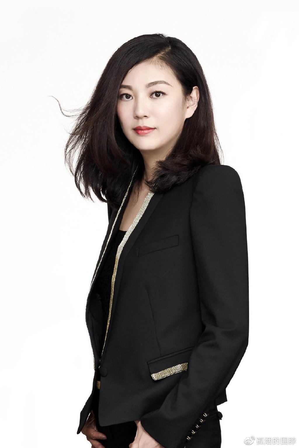 杨幂与嘉行解约背后：合作15年资产暴涨250倍，事关50亿财富休闲区蓝鸢梦想 - Www.slyday.coM