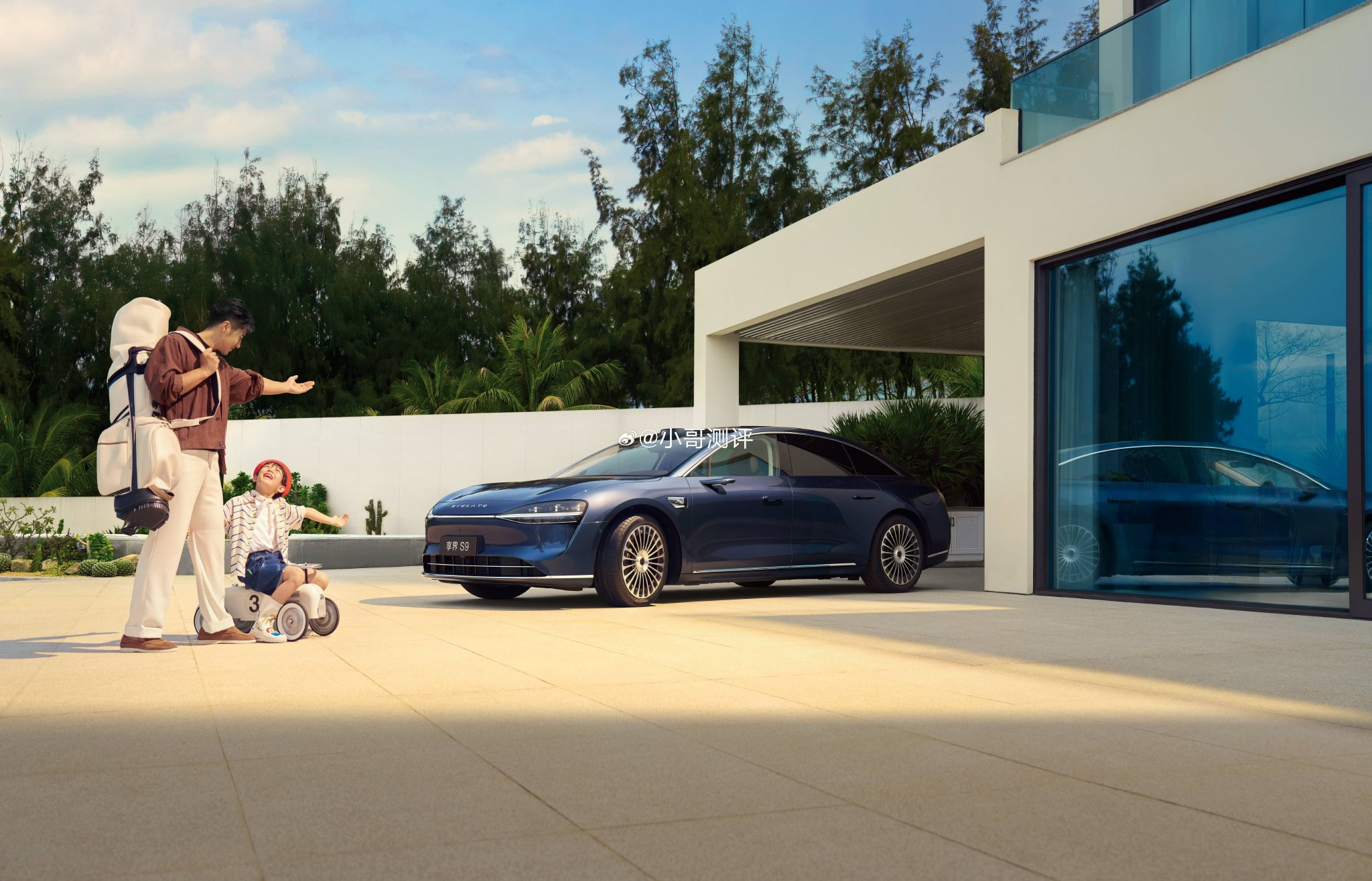 享界S9增程版打造移动舒适空间，座椅按摩通风配华为音响