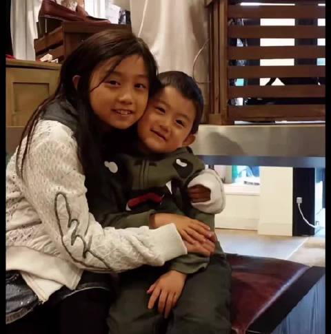 最亲爱的弟弟陈奕恒 陈奕恒姐姐 同手同脚 爱