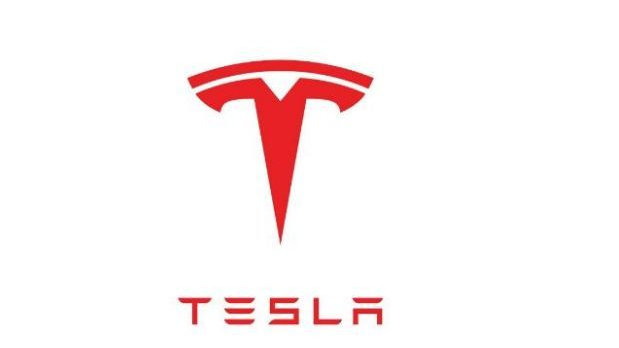 特斯拉大跌，去年累计下跌近 70%