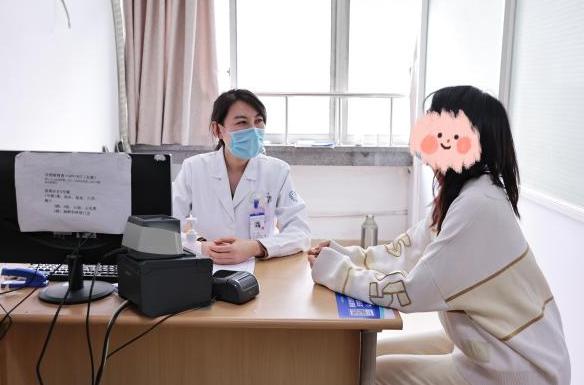 杭州一女子嫌厕所脏,穿7厘米高跟鞋站上马桶圈,谁知却摔伤下体休闲区蓝鸢梦想 - Www.slyday.coM 杭州一女子嫌厕所脏,穿7厘米高跟鞋站上马桶圈,谁知却摔伤下体休闲区蓝鸢梦想 - Www.slyday.coM