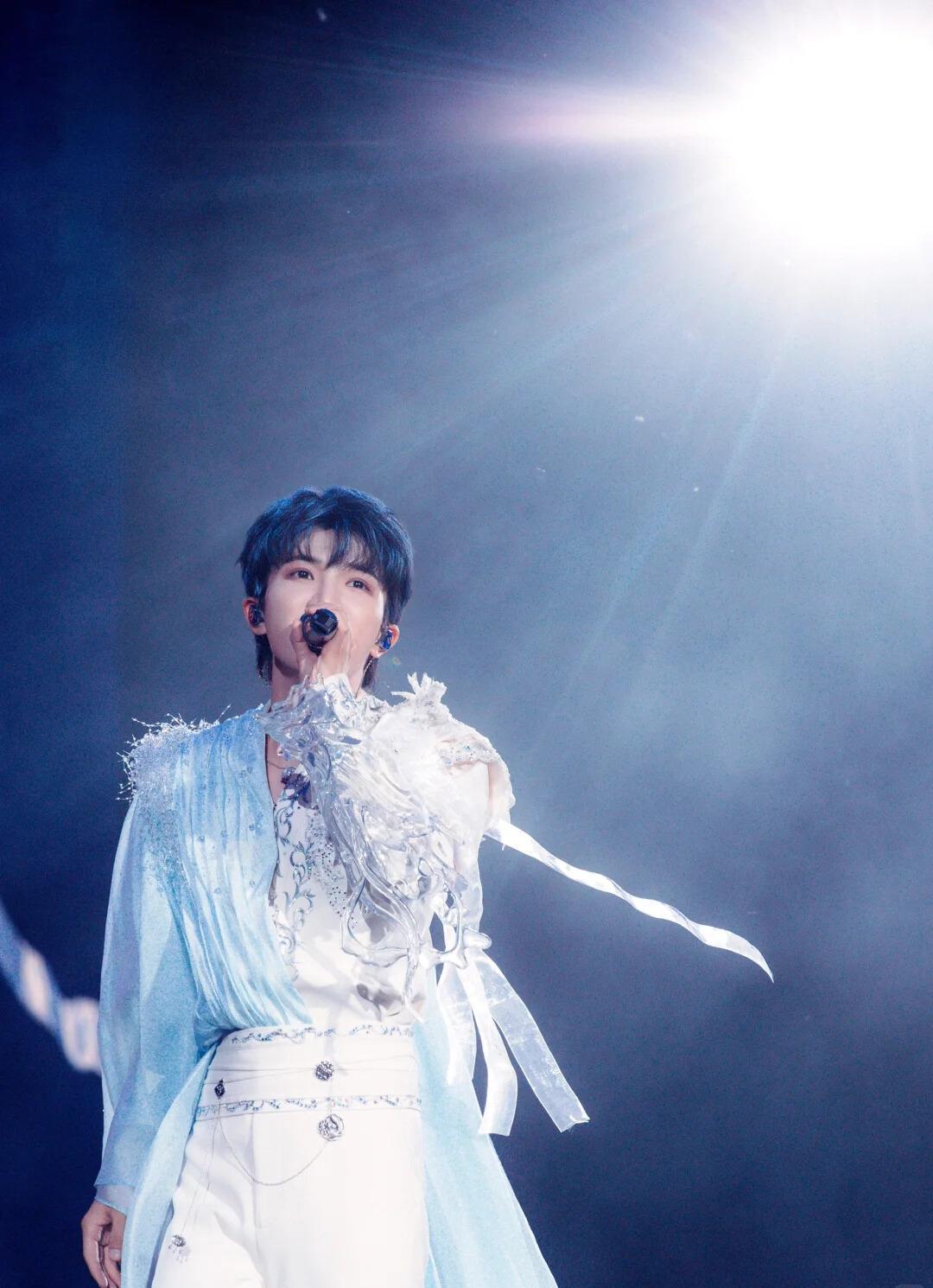 周深巅峰之夜彩排曝光，将献唱怜悯等三首歌曲