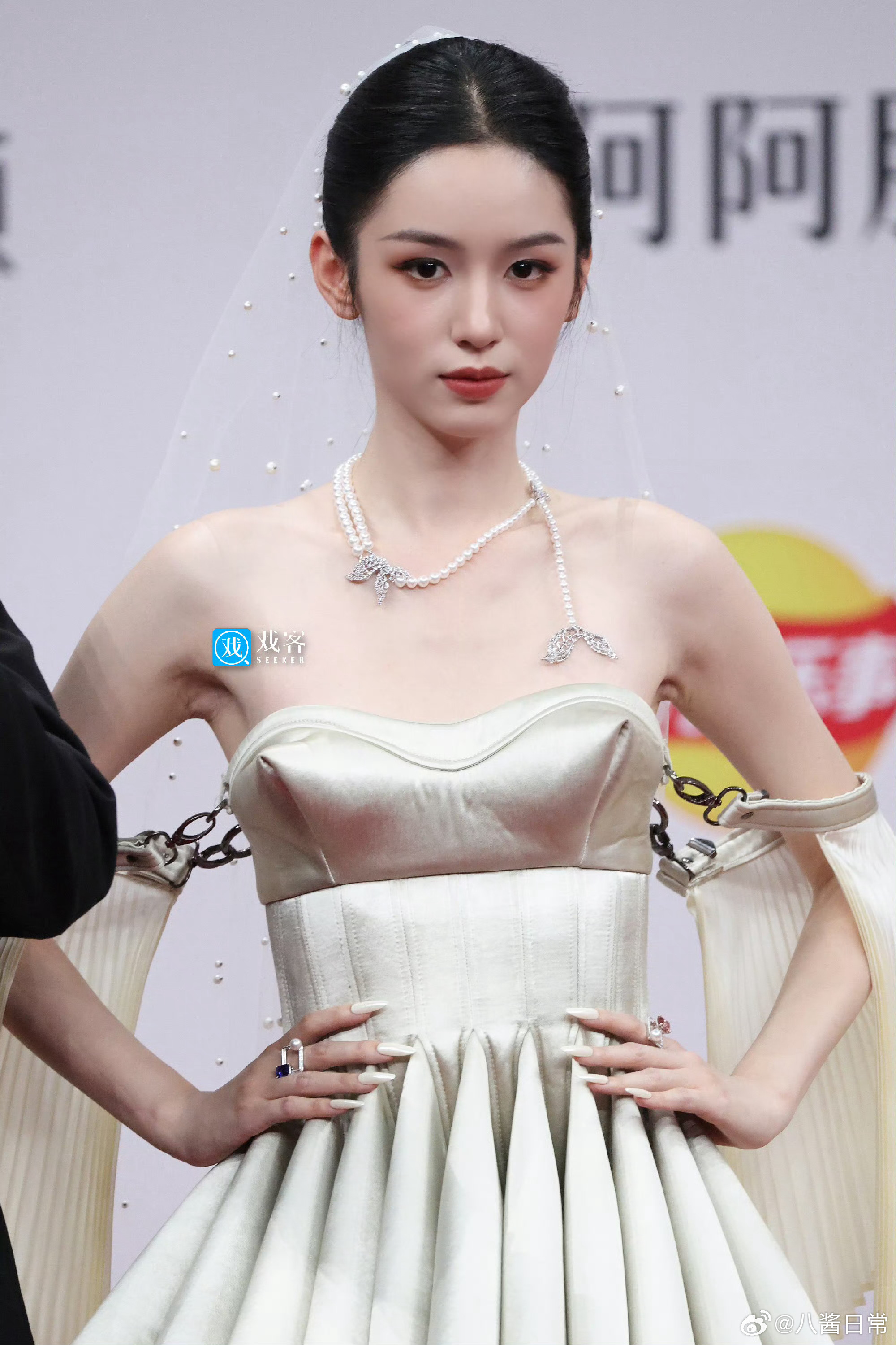 星光大赏红毯生图曝光，周也宋茜等女星亮相