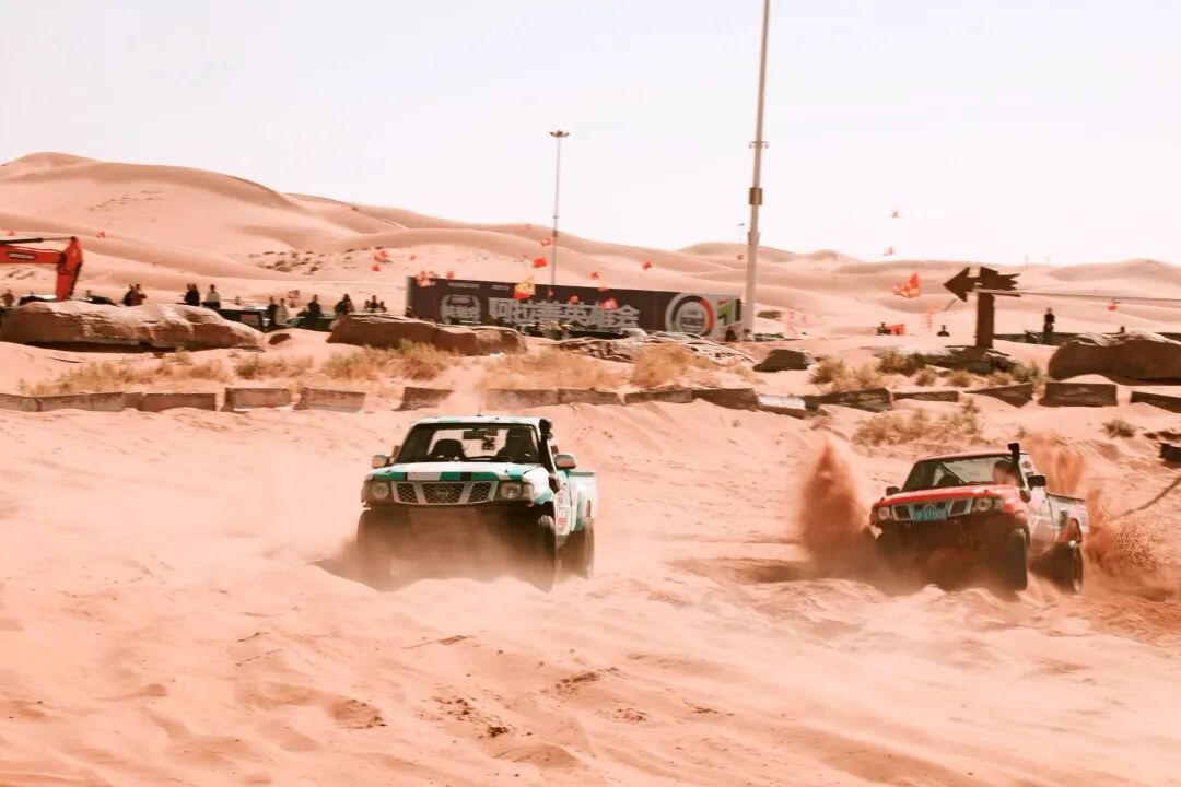 沙海竞速燃热血！“越野e族”阿拉善英雄会T3挑战赛开赛