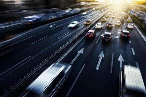 新能源汽车保有量到2025年预计达到7700万辆