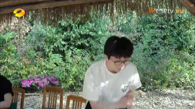 毛不易恋情曝光,全网瞬间炸锅了:他真的喜欢女生?