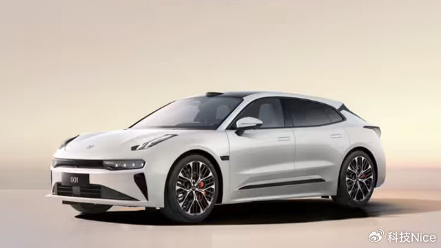 又更新了！焕新极氪001开启预售：900V高压架构，零百加速2.83秒